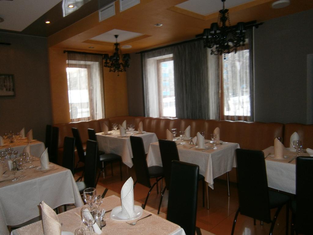 Avenue Hotel Zaszlavje Kültér fotó