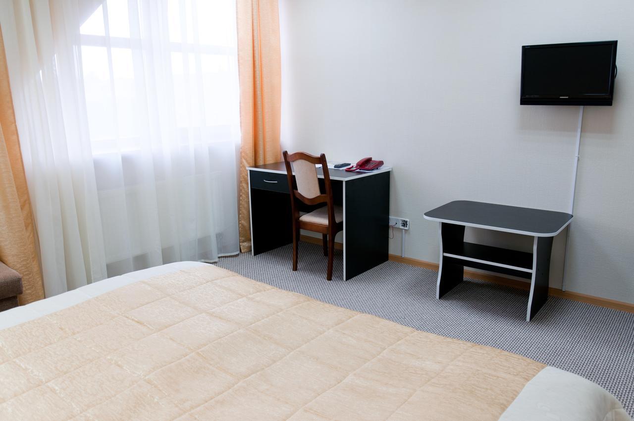Avenue Hotel Zaszlavje Szoba fotó